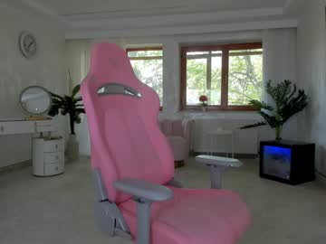 tiffanyhouston_'s chat room