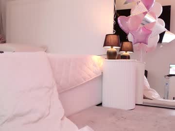 tinyangelxx's chat room