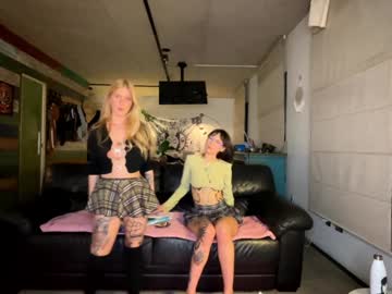 one_more_cum's chat room