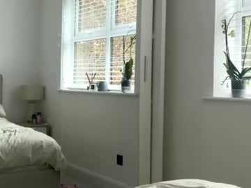 rosebella_'s chat room