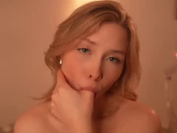 april_blush's chat room