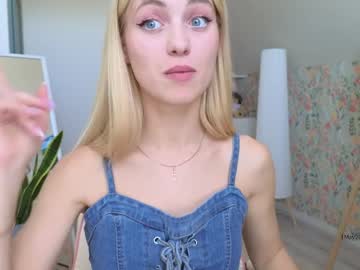 brilliantvictoria's chat room