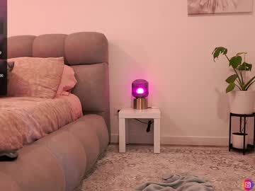 nina_mon's chat room