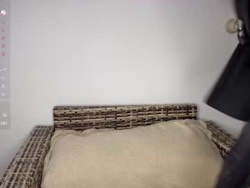 french_riv1era's chat room