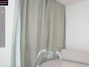 annieguzman_'s chat room