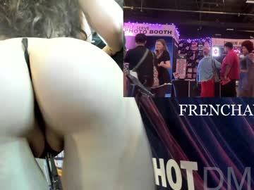 frenchava's chat room