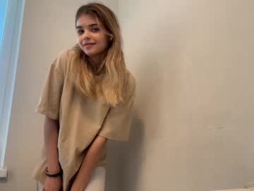 naughty_dreams_xo's chat room