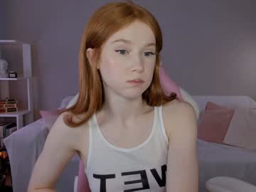 leahsthetics's chat room