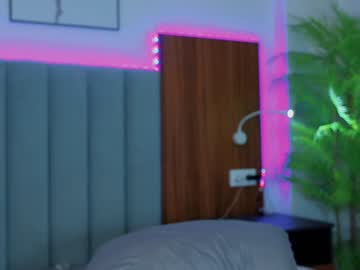 kirsten_xxx's chat room