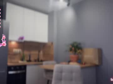 roselyn_rose's chat room