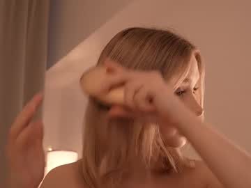 april_blush's chat room