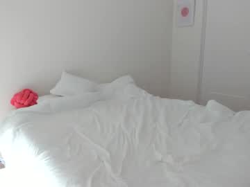 ariah_is_blonde's chat room