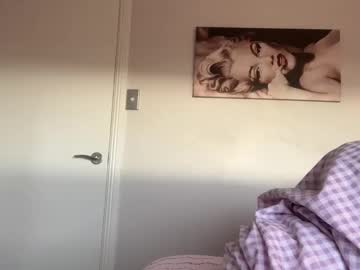 kittengirlxo's chat room