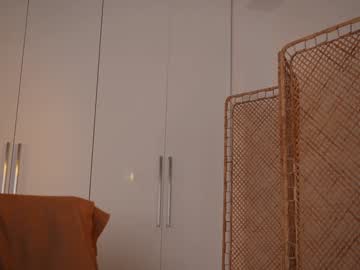 kriss0leoo's chat room