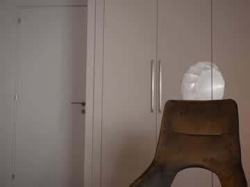 kriss0leoo's chat room