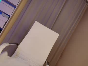hollyextra's chat room