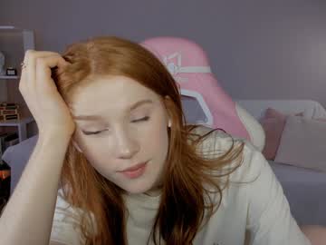 leahsthetics's chat room