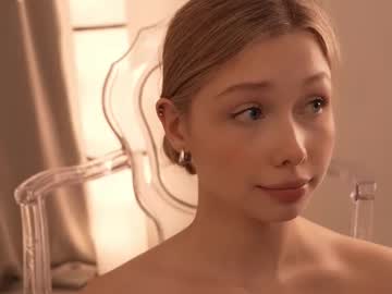 april_blush's chat room