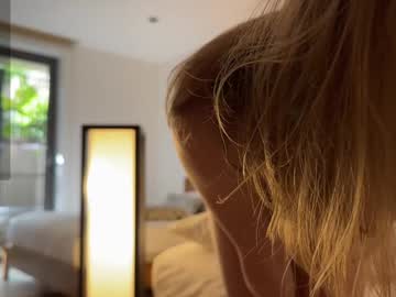 girl_next_door19's chat room