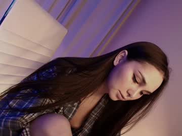 hollyextra's chat room
