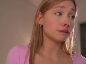 april_blush's chat room