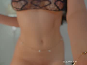 nicolle_mitchelle's chat room