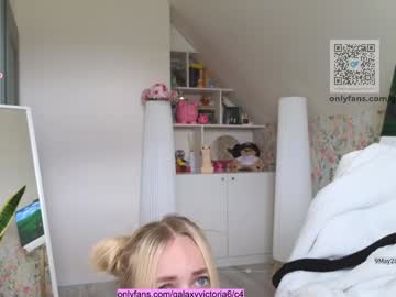 brilliantvictoria's chat room