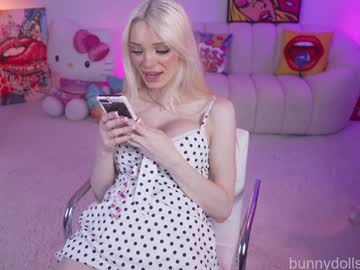 bunnydollstella's chat room