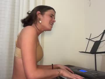 yourgirlnicolexo's chat room