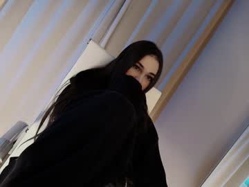 hollyextra's chat room