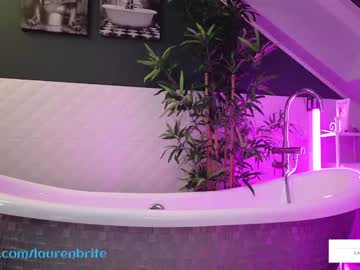 laurenbrite's chat room