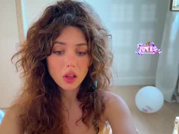 cleopatra_sinns's chat room