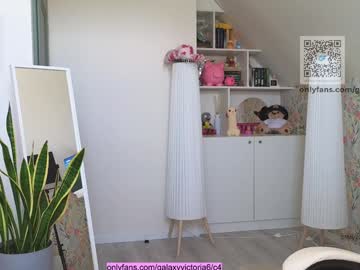 brilliantvictoria's chat room
