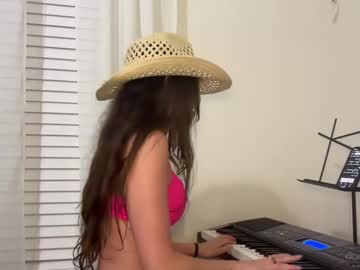yourgirlnicolexo's chat room