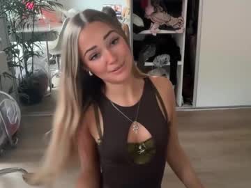 luvlivvyy's chat room