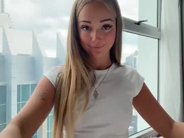 luvlivvyy's chat room