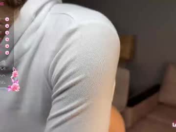 roselyn_rose's chat room