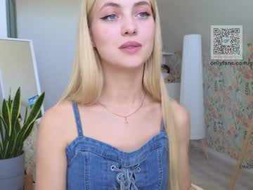 brilliantvictoria's chat room