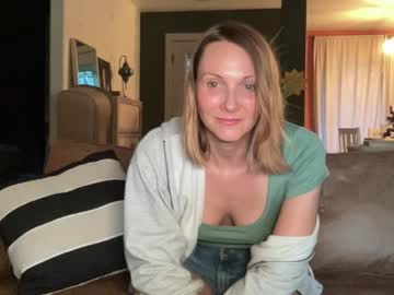 kaileeshy's chat room
