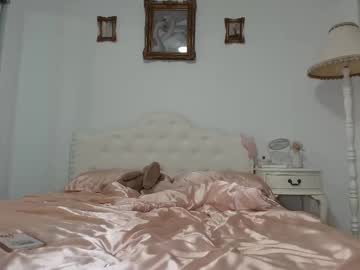 itschanelxx's chat room