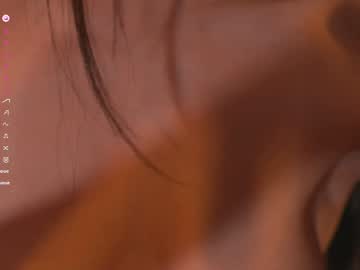 lucie_beltran's chat room