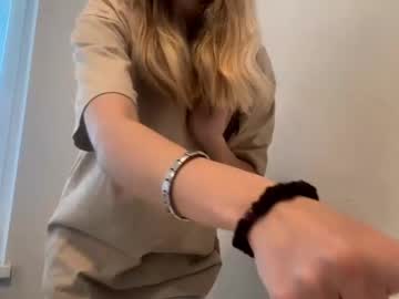 naughty_dreams_xo's chat room