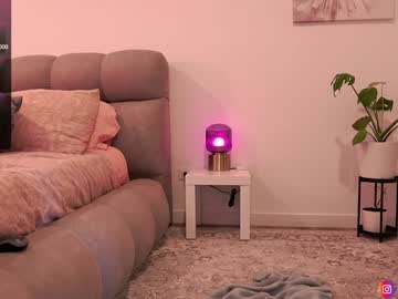 nina_mon's chat room