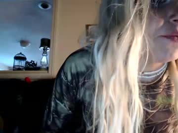 kipsy420's chat room