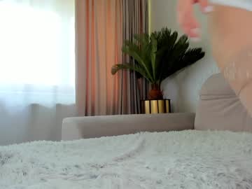 tiffanyhouston_'s chat room