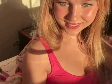 kittengirlxo's chat room