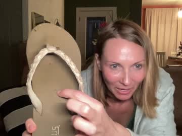 kaileeshy's chat room