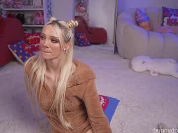 bunnydollstella's chat room