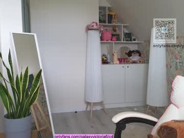 brilliantvictoria's chat room