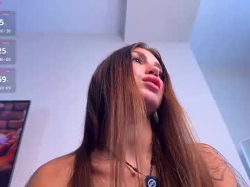 canikissyou_'s chat room